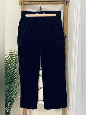 Velvet Like Wide-Leg Cargo Pants - Black, Medium